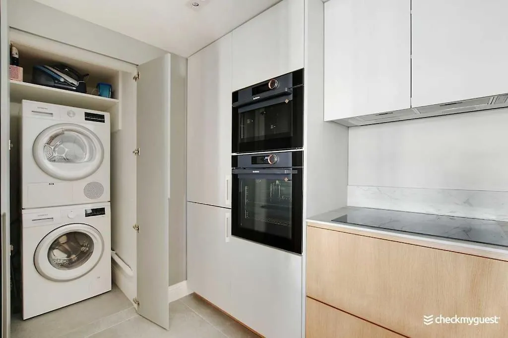Wonderful 3bedr Saint Honore Apartment *