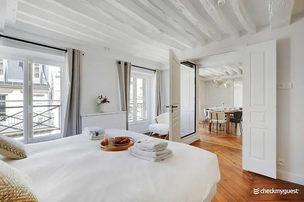 Apartment Wonderful 3bedr Saint Honore Paris